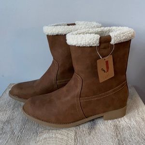 NEVER WORN, new boots with tags